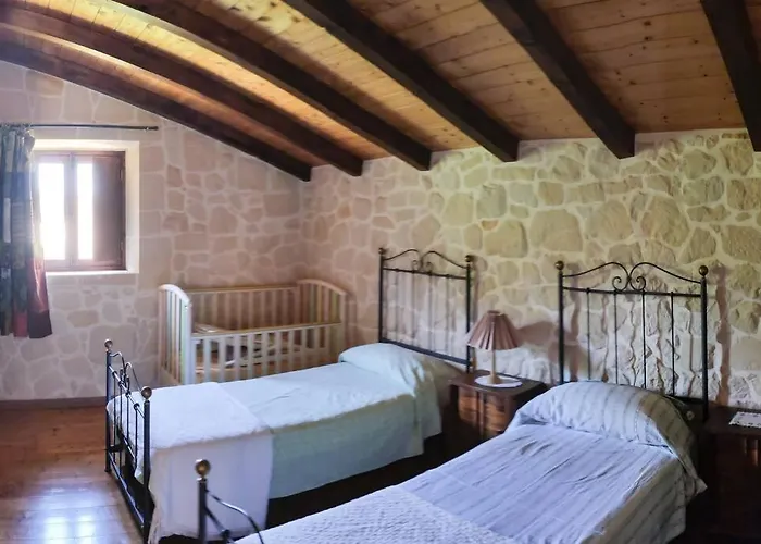 Villa Neli, Palazzolo Acreide, Siracusa, Hot Tub, Wi-Fi & Parking