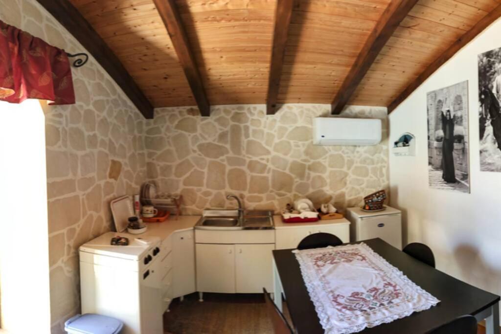 Holiday home Neli, Palazzolo Acreide, Siracusa, Hot Tub, Wi-fi & Parking