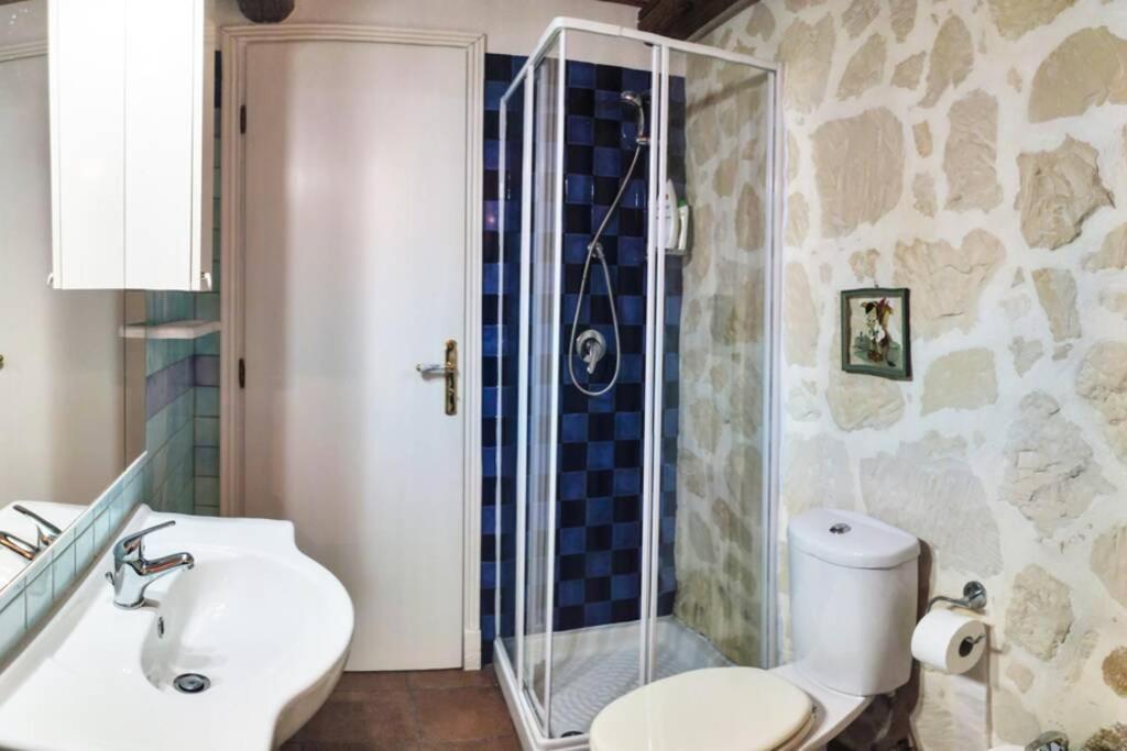 Holiday home Neli, Palazzolo Acreide, Siracusa, Hot Tub, Wi-fi & Parking *