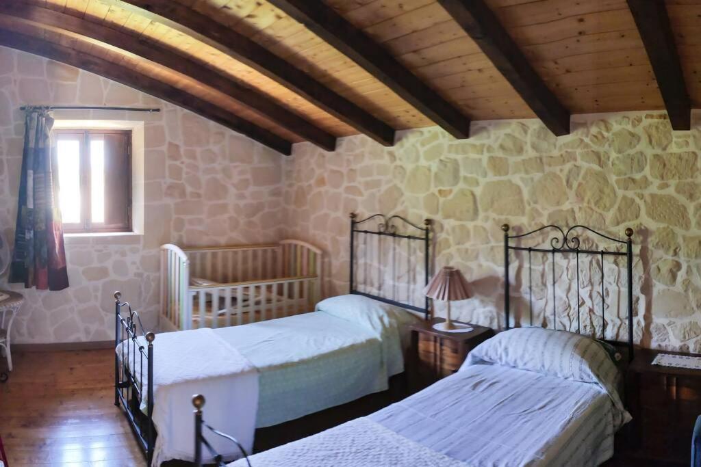Neli, Palazzolo Acreide, Siracusa, Hot Tub, Wi-fi & Parking